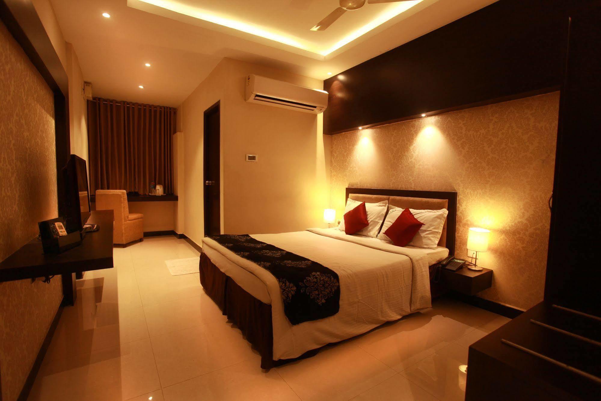 Hotel Mars Classic Chennai Extérieur photo